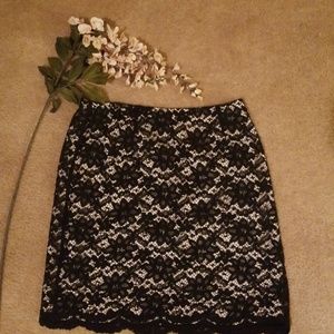 Lace skirt